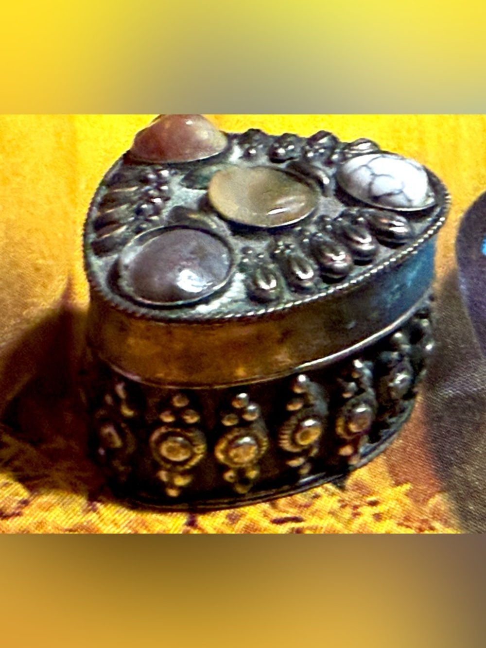 🔥Vintage Trinket Box with Stones Velvet Lined Box